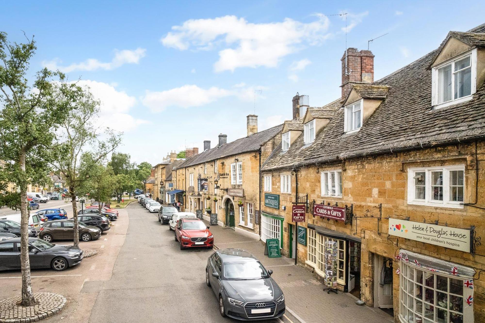 Apartamento Redesdale View, High Street With Private Garden Moreton-in-Marsh Exterior foto